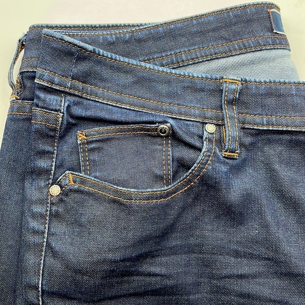 Tommy Bahama Crop Mid Rise Size 12 - Picture 14 of 16